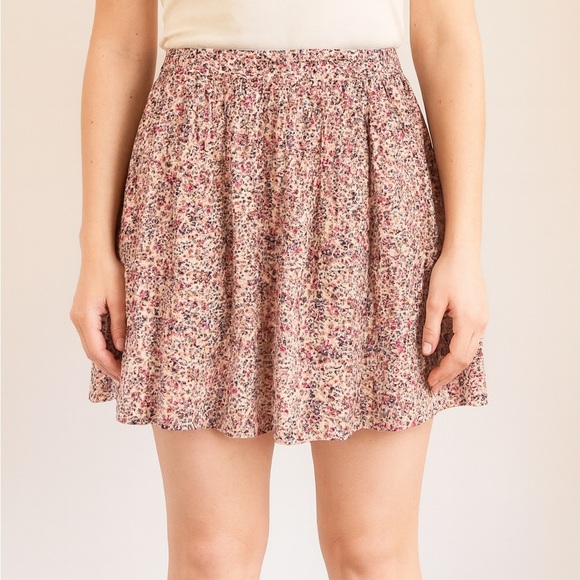 Xhilaration Size XS Pink Micro Floral Button Front Mini Skirt. - Picture 1 of 7